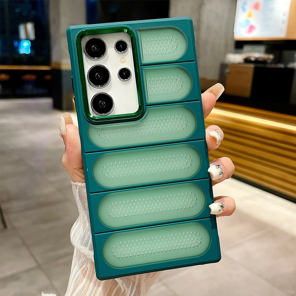 49640459239729|49640459272497|49640459338033