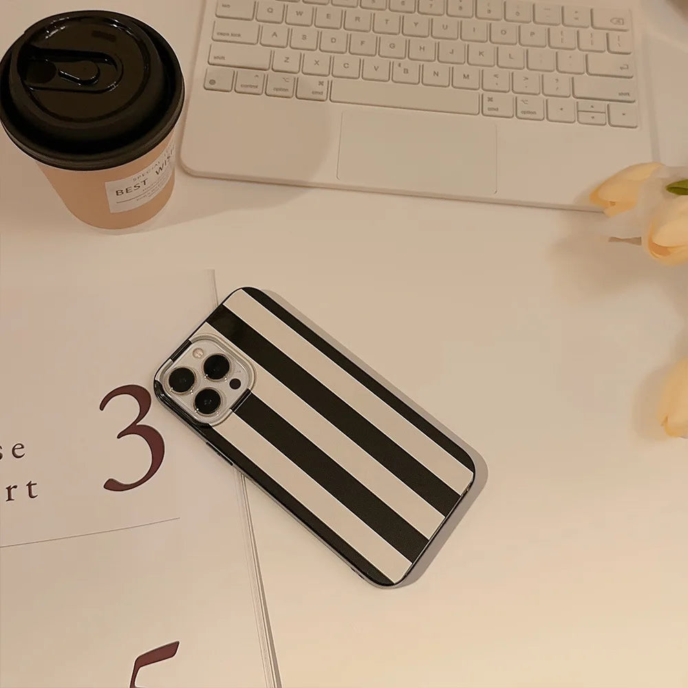 Simple Black and White Striped Phone Case for iPhone15 14 12 13 Pro Max Plus